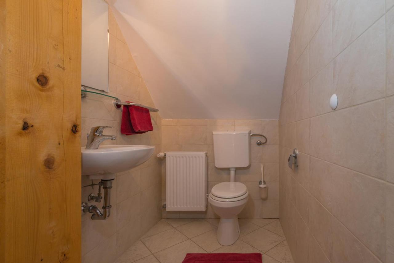 Koritnica Apartment